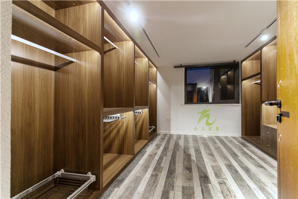 選擇定制櫥柜的優(yōu)勢(shì)在哪里？